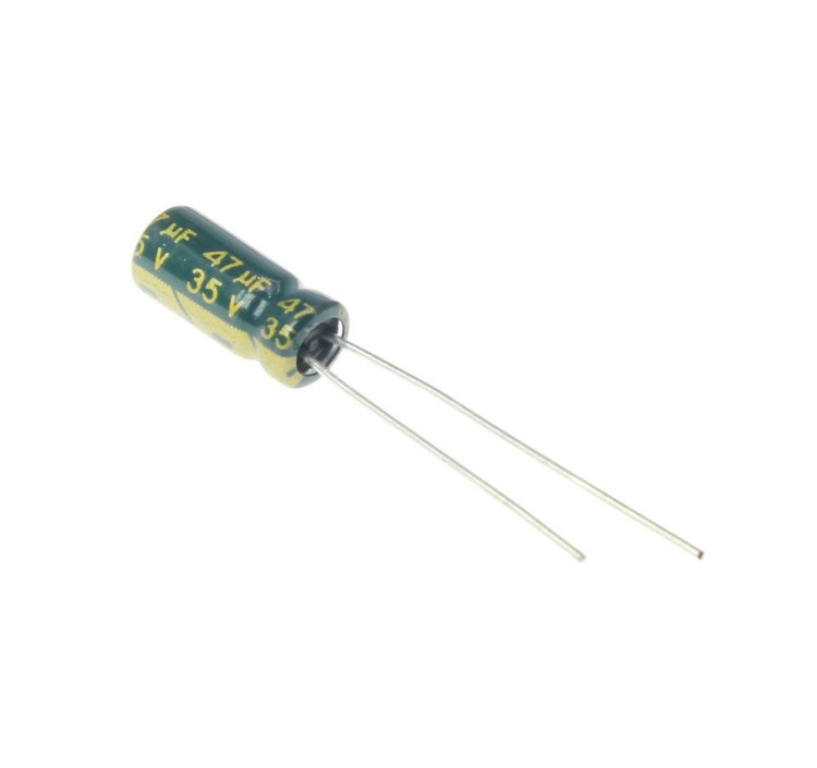 خازن الکترولیتی 47uF 35V سبز رنگ با پایههای فلزی و ابعاد 5x11mm