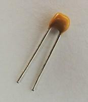 FK14X7R2E223K