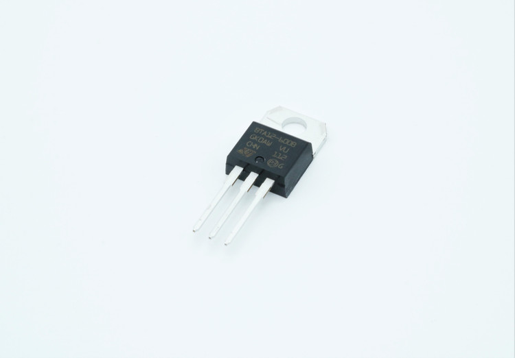 BTA12 600B