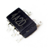 رگولاتور XC6204E331MR پکیج SOT-23-5
